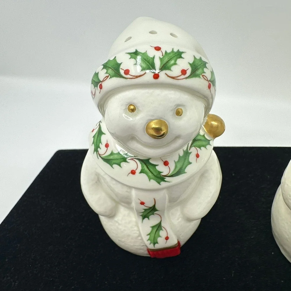 Lenox Salt & Pepper Shakers Unisex OS White Holiday Snowman Holly Gold 2349